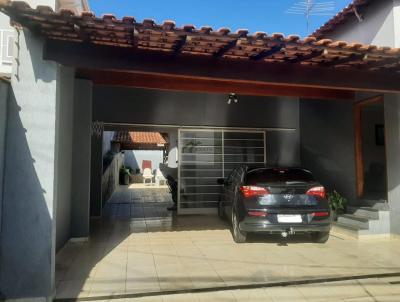 Casa para Venda, em So Sebastio do Paraso, bairro Jardim Coolapa, 3 dormitrios, 1 banheiro, 1 sute, 5 vagas