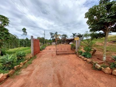 Stio para Venda, em Alfenas, bairro Bairro Rural, 3 dormitrios, 2 banheiros, 1 sute