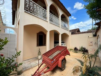 Casa para Venda, em Montes Claros, bairro Cndida Cmara, 5 dormitrios, 6 banheiros, 3 sutes, 3 vagas