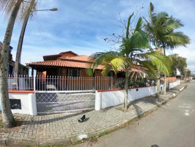 Casa para Venda, em Balnerio Piarras, bairro Nossa Senhora da Paz, 6 dormitrios, 2 banheiros, 6 sutes, 2 vagas