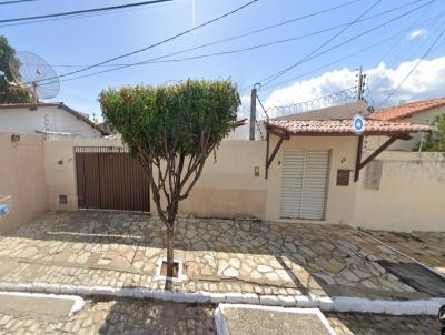 Casa para Venda, em Mossoró, bairro Alto de São Manoel, 3 dormitórios, 1 banheiro, 3 suítes