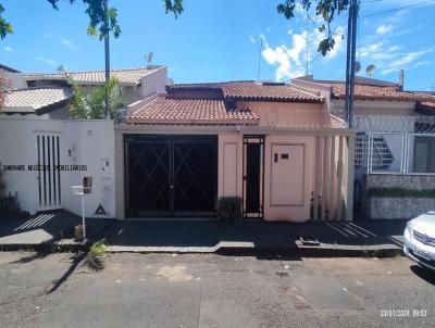 Casa para Venda, em Araguari, bairro Maria Eugênia, 3 dormitórios, 2 banheiros, 1 suíte, 2 vagas