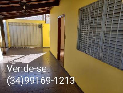 Casa para Venda, em Araguari, bairro Industrial, 3 dormitórios, 2 banheiros, 1 suíte, 2 vagas