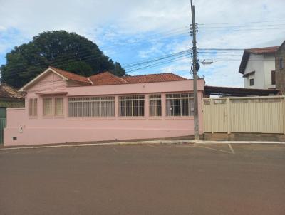 Casa para Venda, em Santo Antnio do Amparo, bairro Centro, 5 dormitrios, 1 banheiro, 2 sutes, 3 vagas