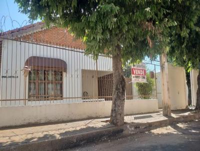 Casa para Venda, em Presidente Epitácio, bairro VILA GERONIMO, 4 dormitórios, 2 banheiros, 1 suíte, 2 vagas