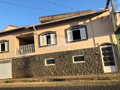 Casa para Venda, em Carmo de Minas, bairro Centro, 3 dormitrios, 1 banheiro, 1 sute