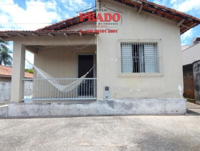Casa para Locao, em Caconde, bairro Cristais, 2 dormitrios, 2 banheiros, 2 vagas