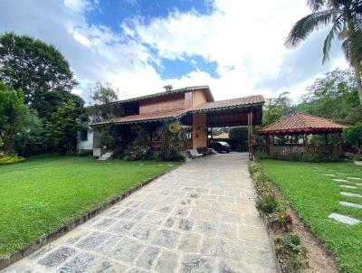 Casa para Venda, em Terespolis, bairro Iucas, 6 dormitrios, 4 banheiros, 2 sutes, 4 vagas