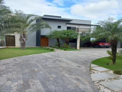 Casa para Venda, em Apucarana, bairro Centro, 4 dormitrios, 5 banheiros, 4 sutes, 4 vagas