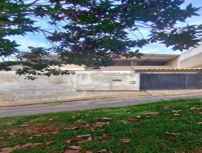 Casa para Venda, em Cataguases, bairro Carijos, 2 dormitrios, 1 banheiro, 1 sute, 4 vagas