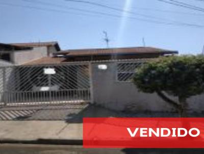 Casa para Venda, em Jaguarina, bairro Jardim Sylvio Rinaldi II, 3 dormitrios, 2 banheiros, 1 sute, 2 vagas