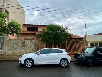 Casa para Venda, em Lins, bairro Centro, 5 dormitrios, 1 sute, 10 vagas