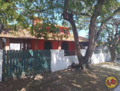 Casa Duplex/Usada para Venda, em Saquarema, bairro Gravat, 4 dormitrios, 4 banheiros, 2 sutes, 5 vagas