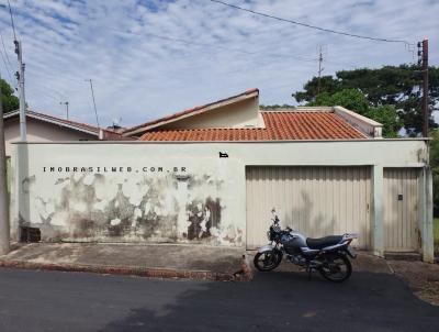 Casa para Venda, em So Jos do Rio Pardo, bairro Santo Antnio, 3 dormitrios, 1 banheiro, 2 vagas