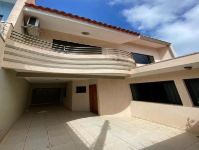 Casa para Venda, em Apucarana, bairro Vila Formosa, 3 dormitrios, 3 banheiros, 1 sute, 1 vaga