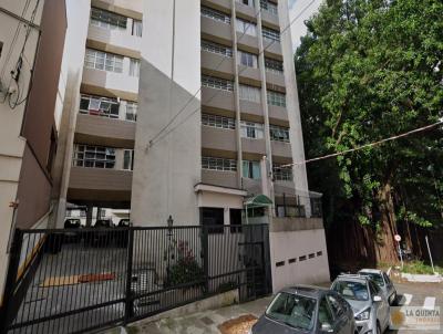 Apartamento para Locao, em So Paulo, bairro Sade, 2 dormitrios, 1 banheiro, 1 vaga