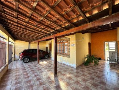 Casa para Venda, em Pirassununga, bairro VILA BRASIL, 3 dormitrios, 1 banheiro, 1 sute, 2 vagas