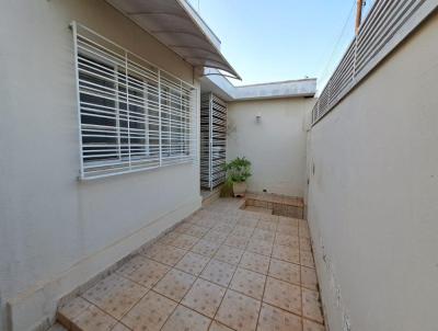 Casa para Venda, em Jaboticabal, bairro APARECIDA, 3 dormitrios, 2 banheiros, 1 sute, 1 vaga