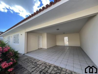 Casa para Venda, em Formiga, bairro Centro, 3 dormitrios, 4 banheiros, 2 sutes, 2 vagas