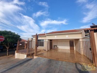 Casa para Venda, em Santa Cruz do Rio Pardo, bairro CENTRO, 2 dormitrios, 1 banheiro, 2 vagas