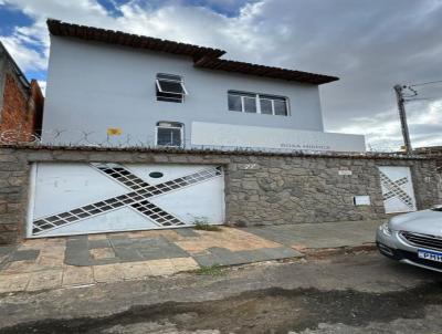 Casa para Locao, em Montes Claros, bairro So Jos, 11 dormitrios, 5 banheiros, 1 sute, 2 vagas