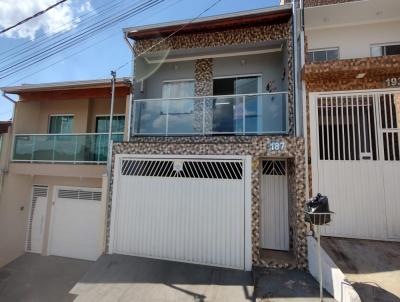 Casa para Venda, em Camanducaia, bairro Ypes, 2 dormitrios, 2 banheiros, 1 sute, 3 vagas