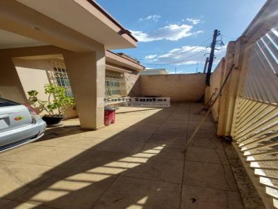 Casa para Venda, em Indaiatuba, bairro Centro, 3 dormitrios, 3 banheiros, 2 vagas