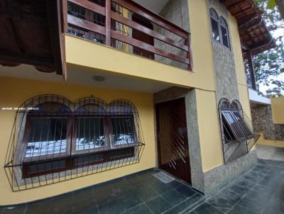 Casa para Locao, em Maca, bairro Visconde de Arajo, 5 dormitrios, 4 banheiros, 1 sute, 2 vagas