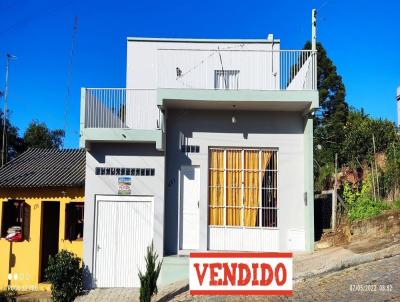 Casa para Venda, em Canguu, bairro Centro, 2 dormitrios, 1 banheiro, 2 vagas