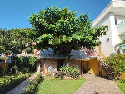 Casa para Temporada, em Bombinhas, bairro Centro, 3 dormitrios, 2 banheiros, 2 vagas