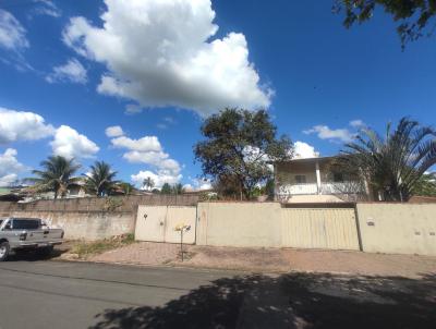 Casa para Venda, em Valinhos, bairro Colina dos Pinheiros, 3 dormitrios, 2 banheiros, 1 sute, 4 vagas