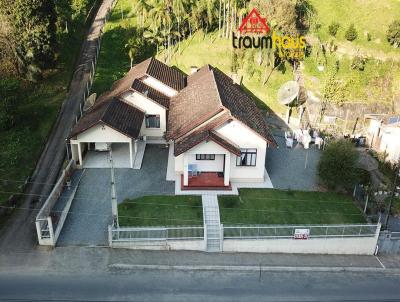 Casa para Venda, em Blumenau, bairro Vila Itoupava, 5 dormitrios, 1 banheiro, 3 vagas