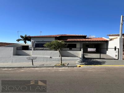 Casa para Venda, em Adamantina, bairro Vila Jamil de Lima, 2 dormitrios, 2 banheiros, 1 sute, 1 vaga