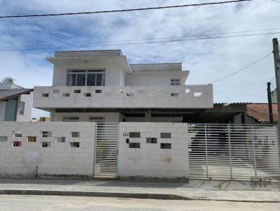 Casa para Locao, em Balnerio Piarras, bairro Centro, 3 dormitrios, 4 banheiros, 3 sutes, 3 vagas