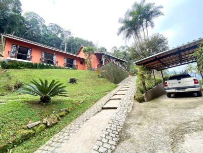 Casa para Venda, em Terespolis, bairro Albuquerque, 3 dormitrios, 3 banheiros, 1 sute, 2 vagas