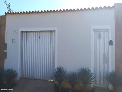 Casa para Venda, em Montes Claros, bairro NOVO JARAGU, 3 dormitrios, 1 banheiro, 2 vagas