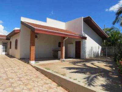 Casa para Venda, em Mogi Mirim, bairro Jardim Braslia, 3 dormitrios, 2 banheiros, 1 sute, 4 vagas