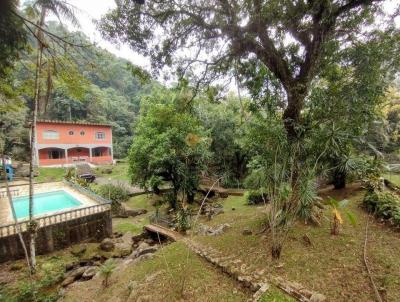 Casa para Venda, em Guapimirim, bairro Espinhao, 4 dormitrios, 5 banheiros, 4 sutes, 3 vagas