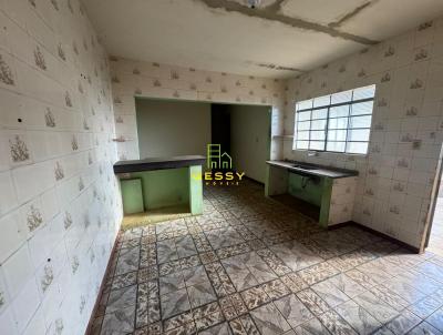 Casa para Locao, em Itapetininga, bairro Vila Eldorado, 3 dormitrios, 1 banheiro, 1 sute