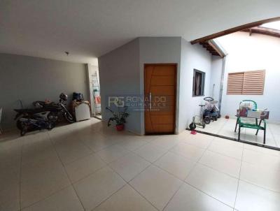 Casa para Venda, em Araras, bairro Conjunto Residencial Prefeito Warley Colombini, 2 dormitrios, 1 banheiro, 2 vagas