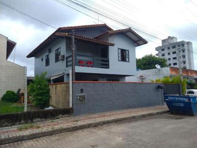 Casa para Venda, em Balnerio Piarras, bairro Centro, 5 dormitrios, 3 banheiros, 1 sute, 1 vaga