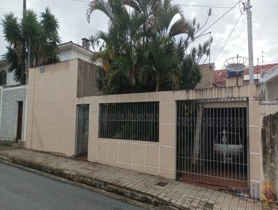 Casa para Venda, em Pouso Alegre, bairro Centro, 4 dormitrios, 1 banheiro, 1 vaga