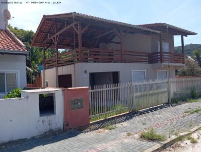 Casa para Venda, em Bombinhas, bairro Zimbros, 4 dormitrios, 2 banheiros, 1 vaga