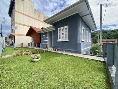 Casa para Venda, em Blumenau, bairro gua Verde, 4 dormitrios, 3 banheiros, 2 vagas