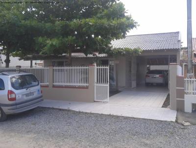 Casa para Locao, em Bombinhas, bairro Zimbros, 3 dormitrios, 2 banheiros, 1 sute, 3 vagas