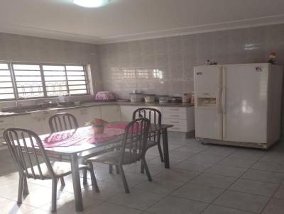 Casa para Venda, em Rio Claro, bairro Vila Alem, 4 dormitrios, 2 banheiros, 1 sute, 4 vagas