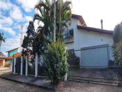 Casa para Venda, em Florianpolis, bairro Carianos, 3 dormitrios, 4 banheiros, 1 sute, 2 vagas