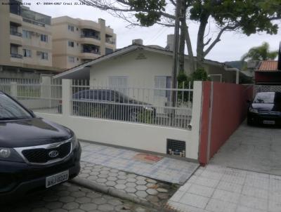 Casa para Locao, em Bombinhas, bairro Zimbros, 4 dormitrios, 2 banheiros, 3 vagas