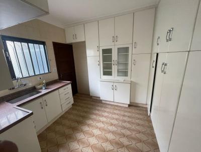 Casa para Loca��o, em Ara�atuba, bairro Vila Carvalho, 3 dormit�rios, 3 banheiros, 1 su�te, 3 vagas