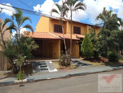 Casa para Venda, em Ourinhos, bairro Vila Soares, 5 dormitrios, 4 banheiros, 1 sute, 4 vagas